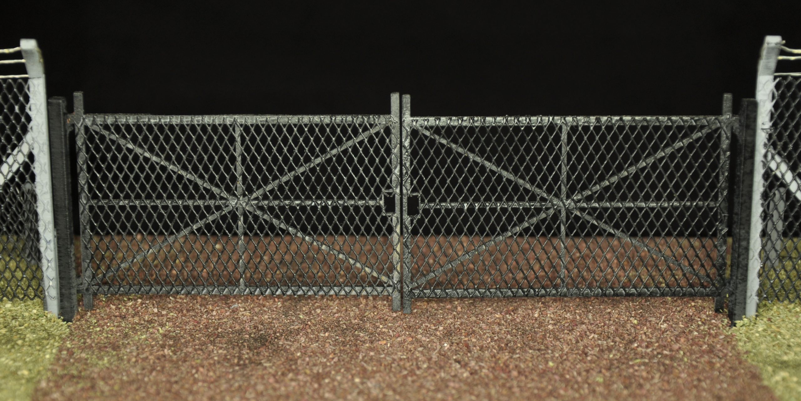 KS330103: O Scale Double Gates