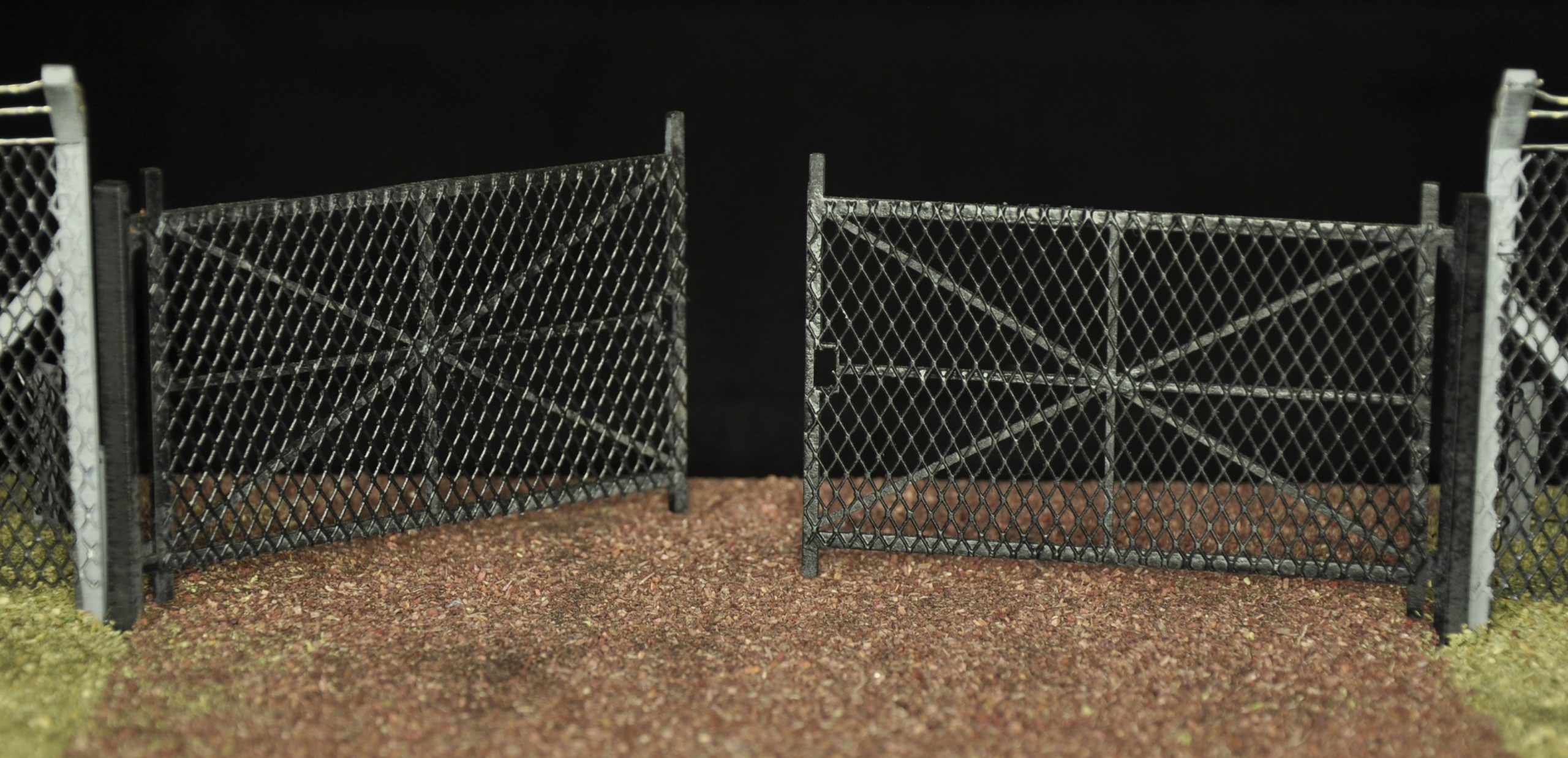 KS330103: O Scale Double Gates - Image 8